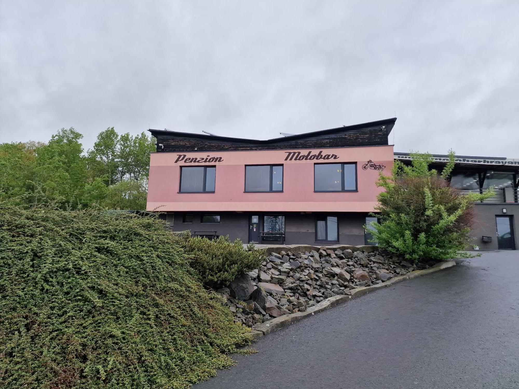 Gasthof A Motobar