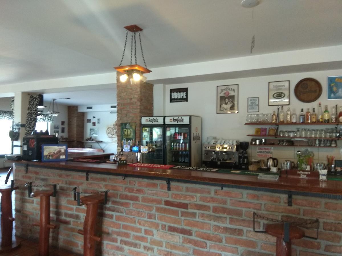 Gasthof A Motobar